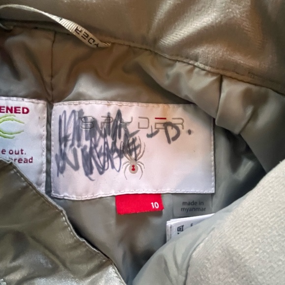 Spyder Girl’s Hottie Ski Jacket and Pants - Silver - Picture 10 of 12